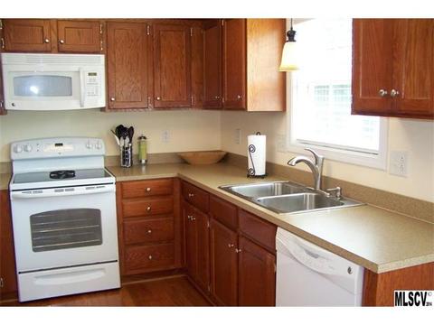 1007 Atherstone St, Conover, NC 28613 photo 3