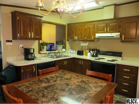 2347 Ryan Dr, Conover, NC 28613 photo 4