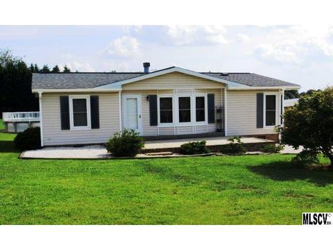 2347 Ryan Dr, Conover, NC 28613 photo 1