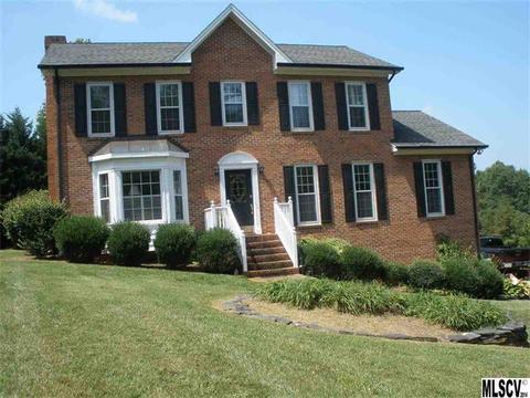 4133 Pinecrest Dr, Hickory, NC 28601 photo 1