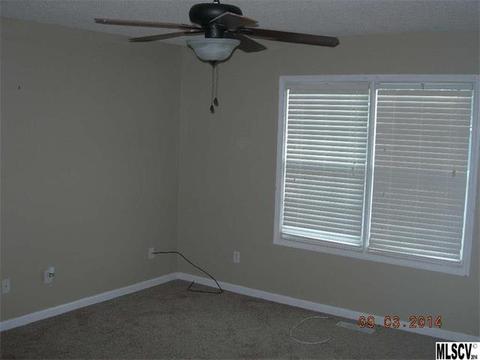 4072 Robins Ln, Conover, NC 28613 photo 8