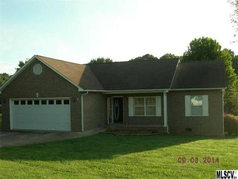4072 Robins Ln, Conover, NC 28613 photo 1