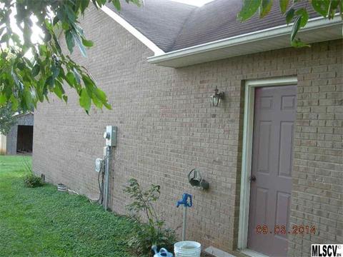 4072 Robins Ln, Conover, NC 28613 photo 11