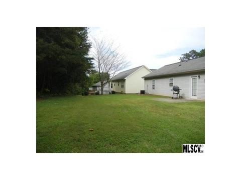 814 Gemcrest Dr, Conover, NC 28613 photo 6