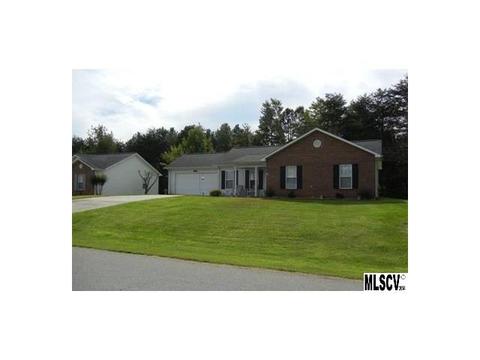 814 Gemcrest Dr, Conover, NC 28613 photo 2