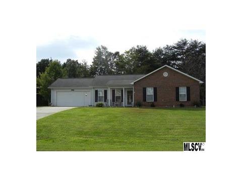 814 Gemcrest Dr, Conover, NC 28613 photo 1