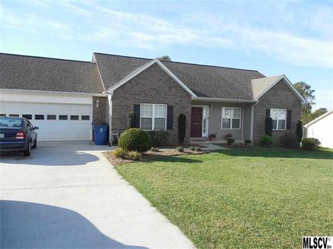 1905 Bonners Cir, Conover, NC 28613 photo 2