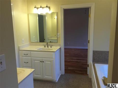 406 4th Ave, Conover, NC 28613 photo 3