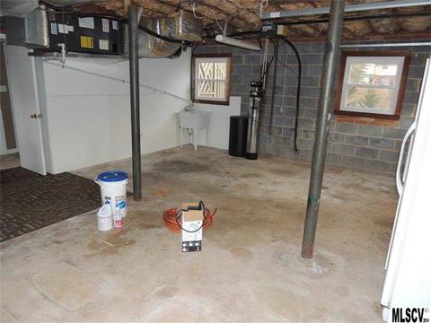 1166 Double Circle Dr, Conover, NC 28613 photo 6