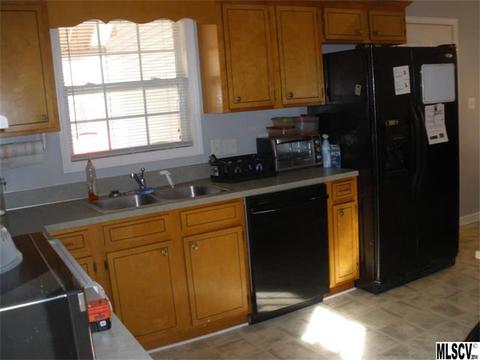 820 Gemcrest Dr, Conover, NC 28613 photo 2