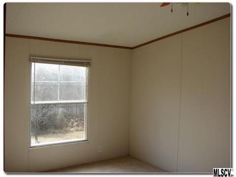 8792 Hunter Ct, Hickory, NC 28601 photo 7