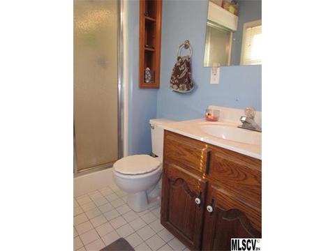 1093 Hefner Dr, Conover, NC 28613 photo 4