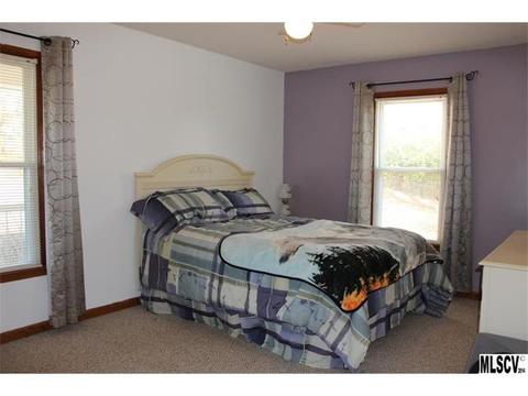 1093 Hefner Dr, Conover, NC 28613 photo 5