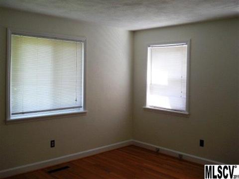 2908 4th Street Ne Dr NE, Hickory, NC 28601 photo 10