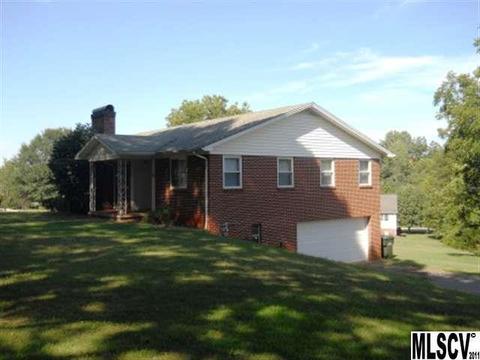 2908 4th Street Ne Dr NE, Hickory, NC 28601 photo 5