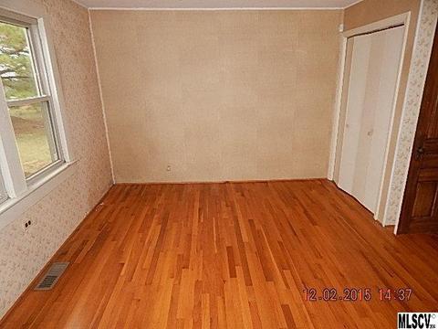 1688 Boiling Springs Rd, Purlear, NC 28665 photo 3