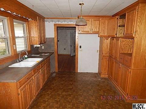 1688 Boiling Springs Rd, Purlear, NC 28665 photo 12