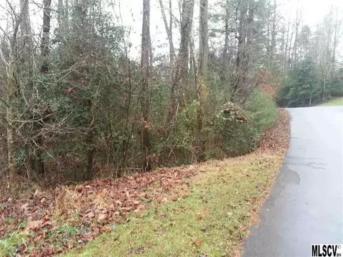 114 Brookstone Dr, Morganton, NC 28655 photo 1