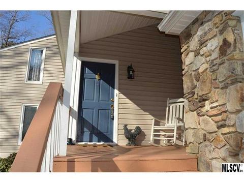 3825 Pinecrest Dr, Hickory, NC 28601 photo 2