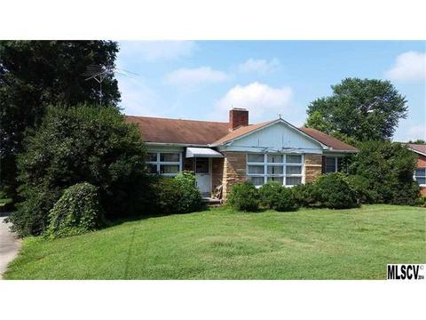 814 E Boyd St, Maiden, NC 28650 photo 1