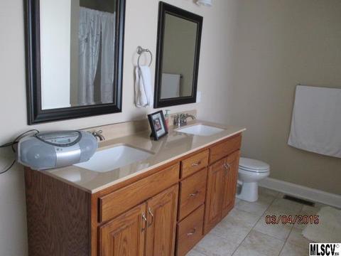 505 E Pine St, Maiden, NC 28650 photo 9