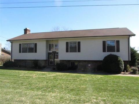 5725 Sandhurst Rd, Hickory, NC 28602 photo 1