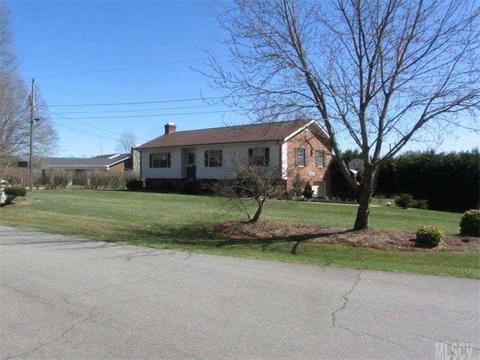 5725 Sandhurst Rd, Hickory, NC 28602 photo 17