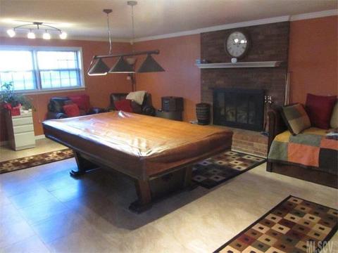 5725 Sandhurst Rd, Hickory, NC 28602 photo 9