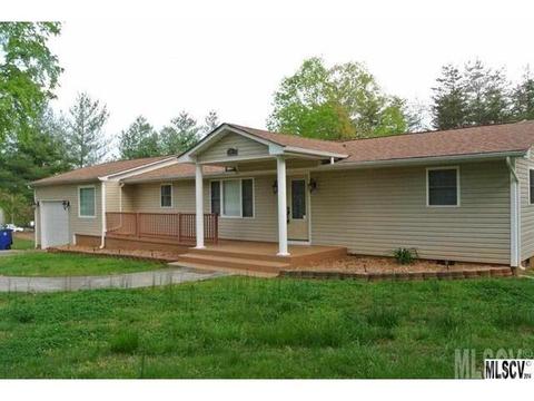 1305 4th St, Conover, NC 28613 photo 1