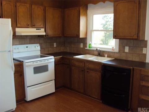 5459 Triangle Cir, Hickory, NC 28602 photo 8