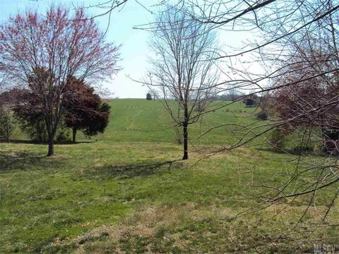 5459 Triangle Cir, Hickory, NC 28602 photo 6