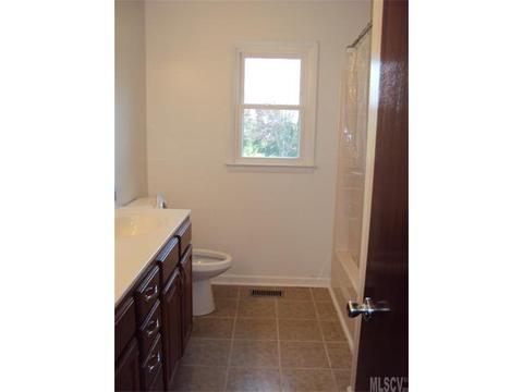 5459 Triangle Cir, Hickory, NC 28602 photo 3