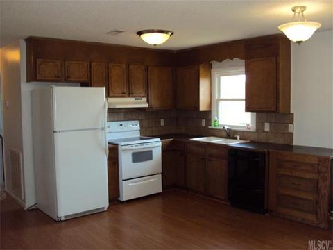 5459 Triangle Cir, Hickory, NC 28602 photo 7