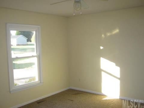 2227 Angle Dr, Conover, NC 28613 photo 4
