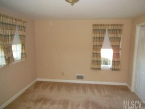 1095 20th Avenue Nw Dr NW, Hickory, NC 28601 photo 5