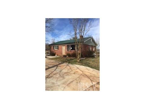 320 33rd St Dr, Hickory, NC 28602 photo 1