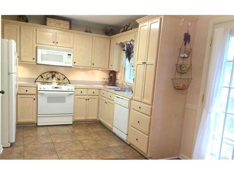 1663 6th St, Hickory, NC 28602 photo 4