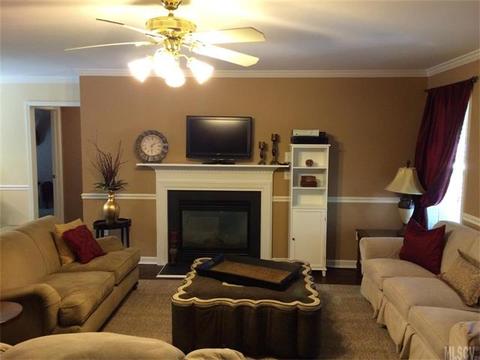 1663 6th St, Hickory, NC 28602 photo 3