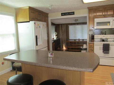 2438 Cedar Valley Dr, Conover, NC 28613 photo 7