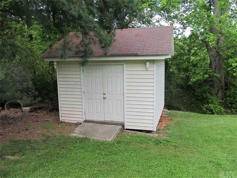 2438 Cedar Valley Dr, Conover, NC 28613 photo 15