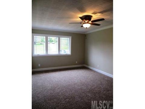 5967 Willowbottom Rd, Hickory, NC 28602 photo 3