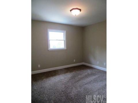 5967 Willowbottom Rd, Hickory, NC 28602 photo 8
