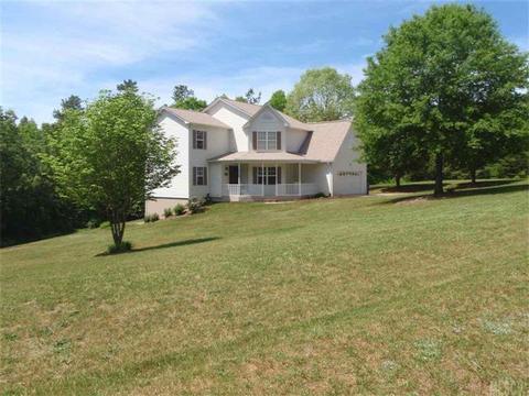71 Sienna Dr, Hickory, NC 28601 photo 1