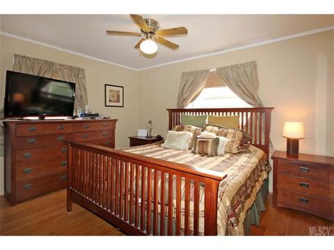 39 E J St, Maiden, NC 28650 photo 15