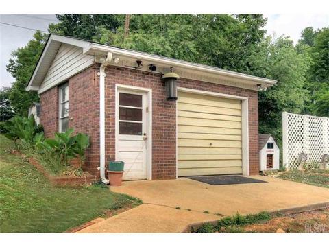 39 E J St, Maiden, NC 28650 photo 6
