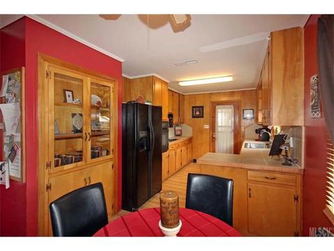 39 E J St, Maiden, NC 28650 photo 13