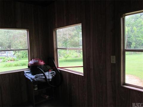 341 Maple St, Hudson, NC 28638 photo 6