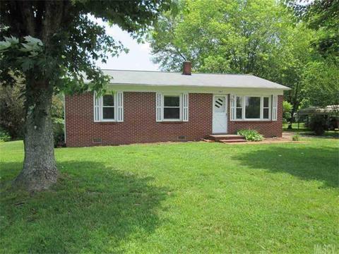 341 Maple St, Hudson, NC 28638 photo 1