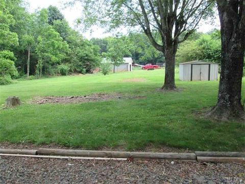 341 Maple St, Hudson, NC 28638 photo 8