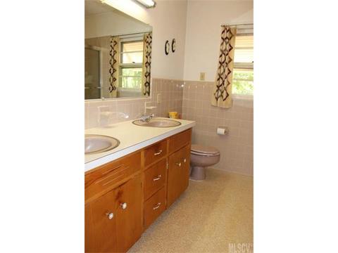 4949 Springhaven Dr, Conover, NC 28613 photo 4